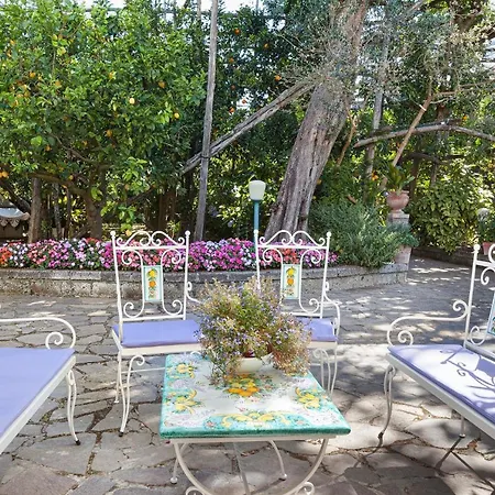 Villa Maresca B&B-3